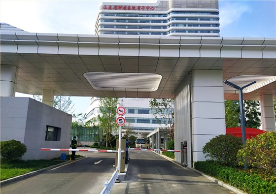 濟(jì)南質(zhì)子醫(yī)院德亞欄桿機(jī)