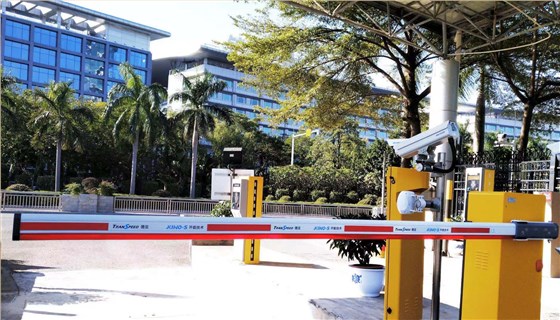 德亞廣州白云機(jī)場道閘