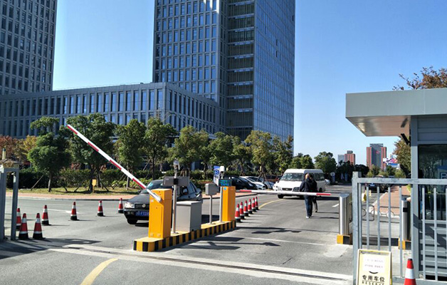 德亞無(wú)人值守停車系統(tǒng)